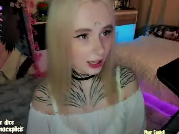 Chaturbate Free Porn Cam of snake_bites