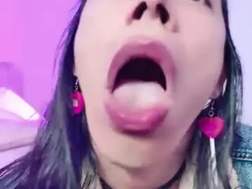 Chaturbate Live Sex Cam of alexamissdick22