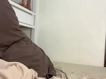 Chaturbate Live Sex Cam of tamirayvonne