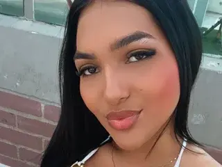 Streamate Live Sex Cam of IssyDaniels