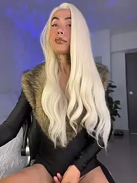 Stripchat Live Sex Cam of miss_tatiana_