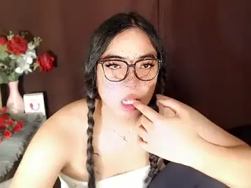 Stripchat Free Porn Cam of xLinda_Walkerx