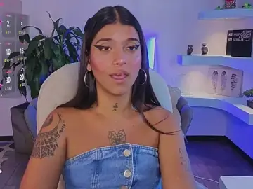 Stripchat Sex Cam of CoralRigan