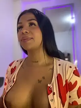 Stripchat Sex Cam of tinalove7