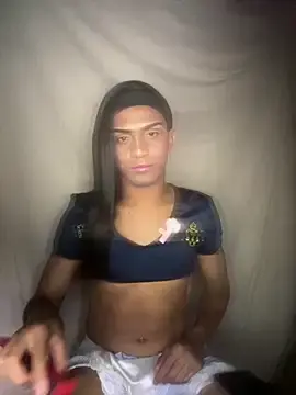 Stripchat Free Porn Cam of Tubebylinda