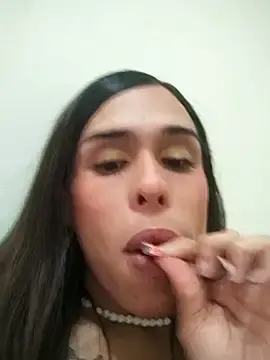 Stripchat Adult Webcam of pretty_ariiel