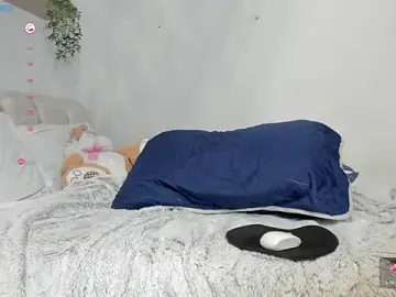 Stripchat Live Sex Cam of CHAYBLACK